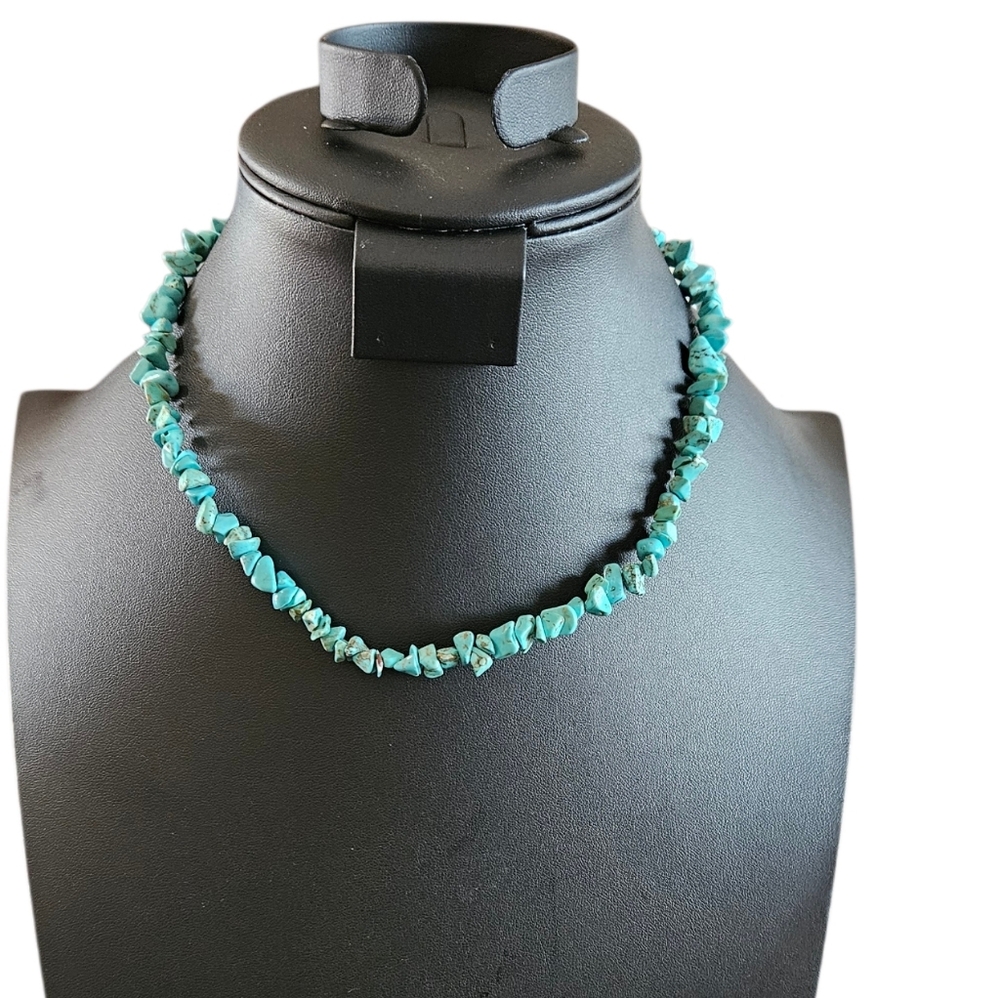 VINTAGE GenuineTurquoise Beaded Necklace 16"